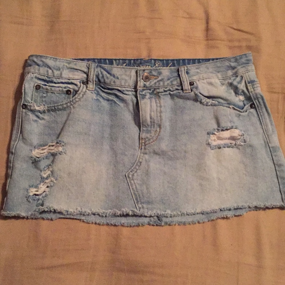 AE Distressed Skirt!